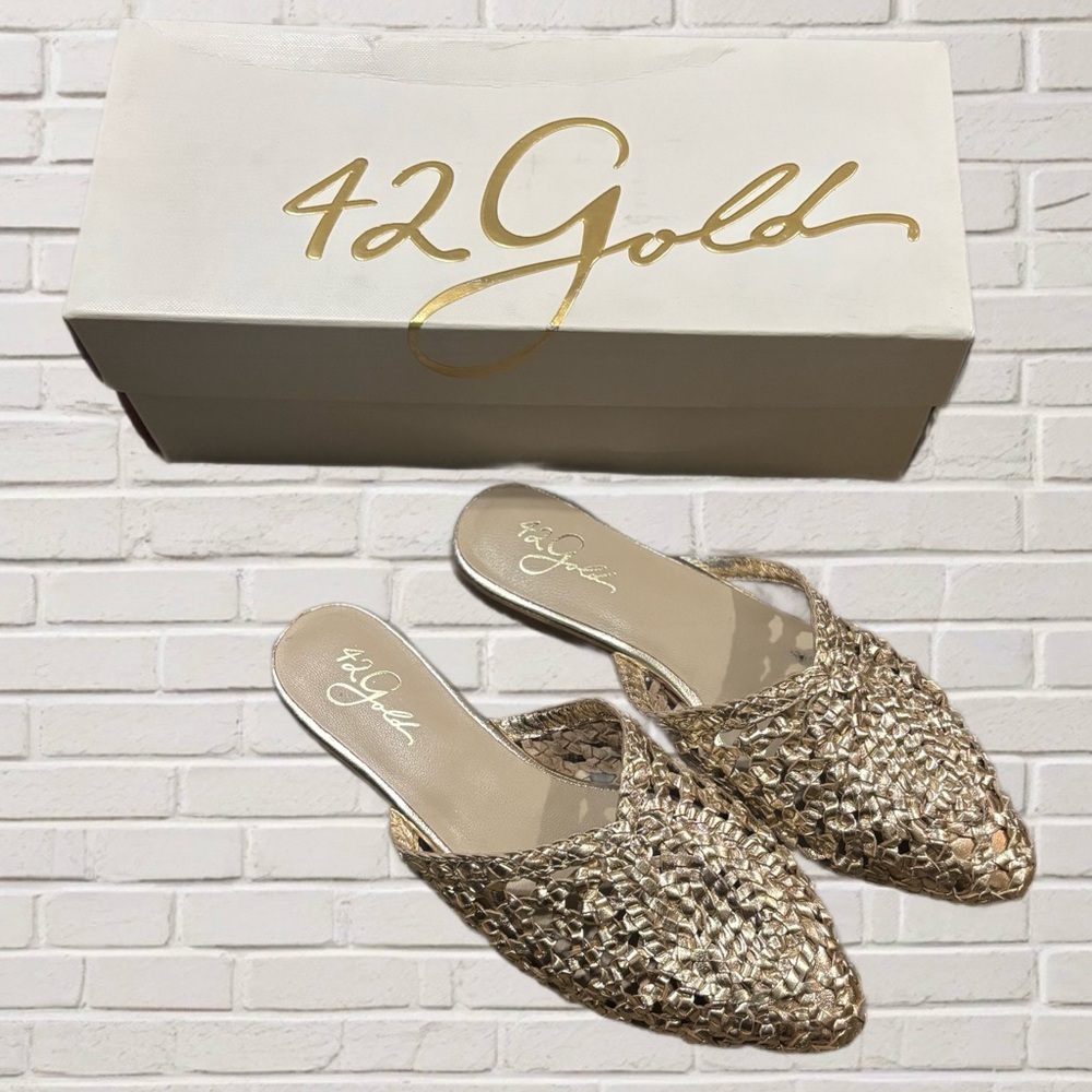 42 Gold Charmed Woven Metallic Gold Leather Mules Flats Slides Size 7 With Box